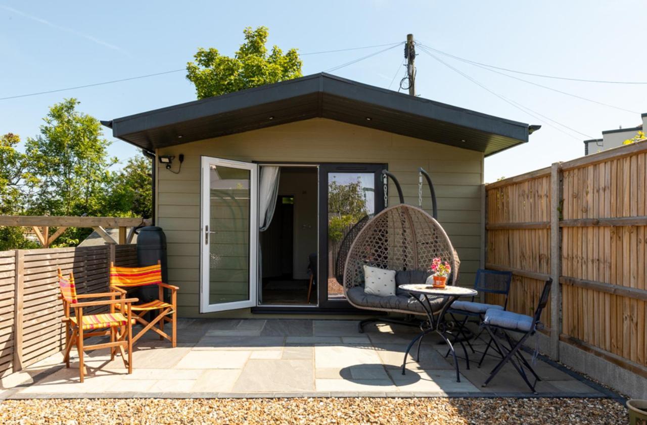 Pear Tree Cabin ウィスタブル エクステリア 写真